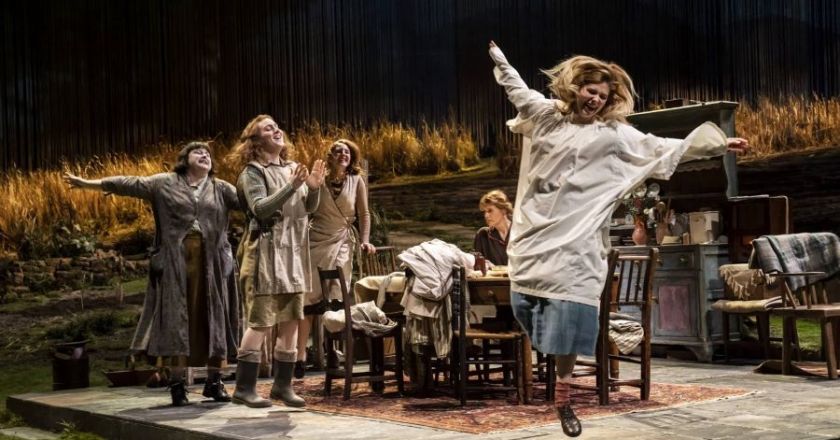 Dancing at Luhgnasa – National Theatre