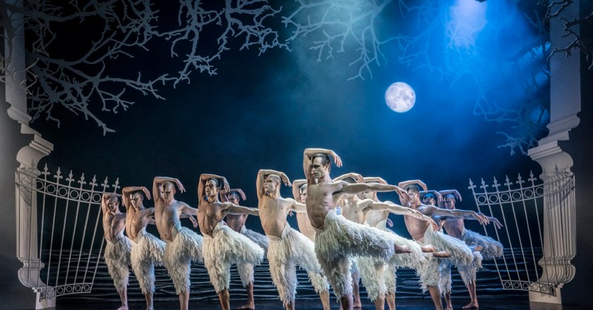 Matthew Bourne’s Swan Lake will return for its 30th anniversary with a 2024-25 UK tour