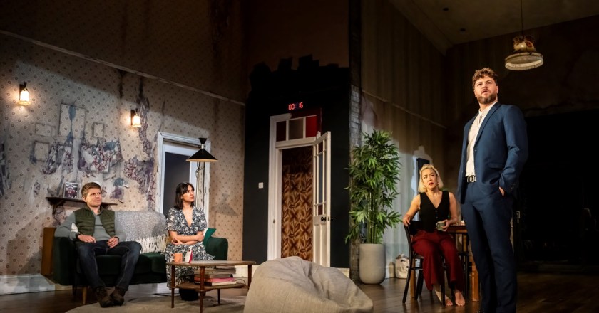 2:22 A Ghost Story – The Lowry